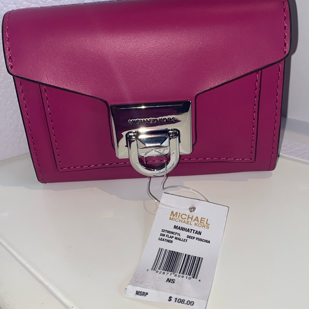 NWT Michael Kors Manhattan Wallet in Deep Fuschia Leather.